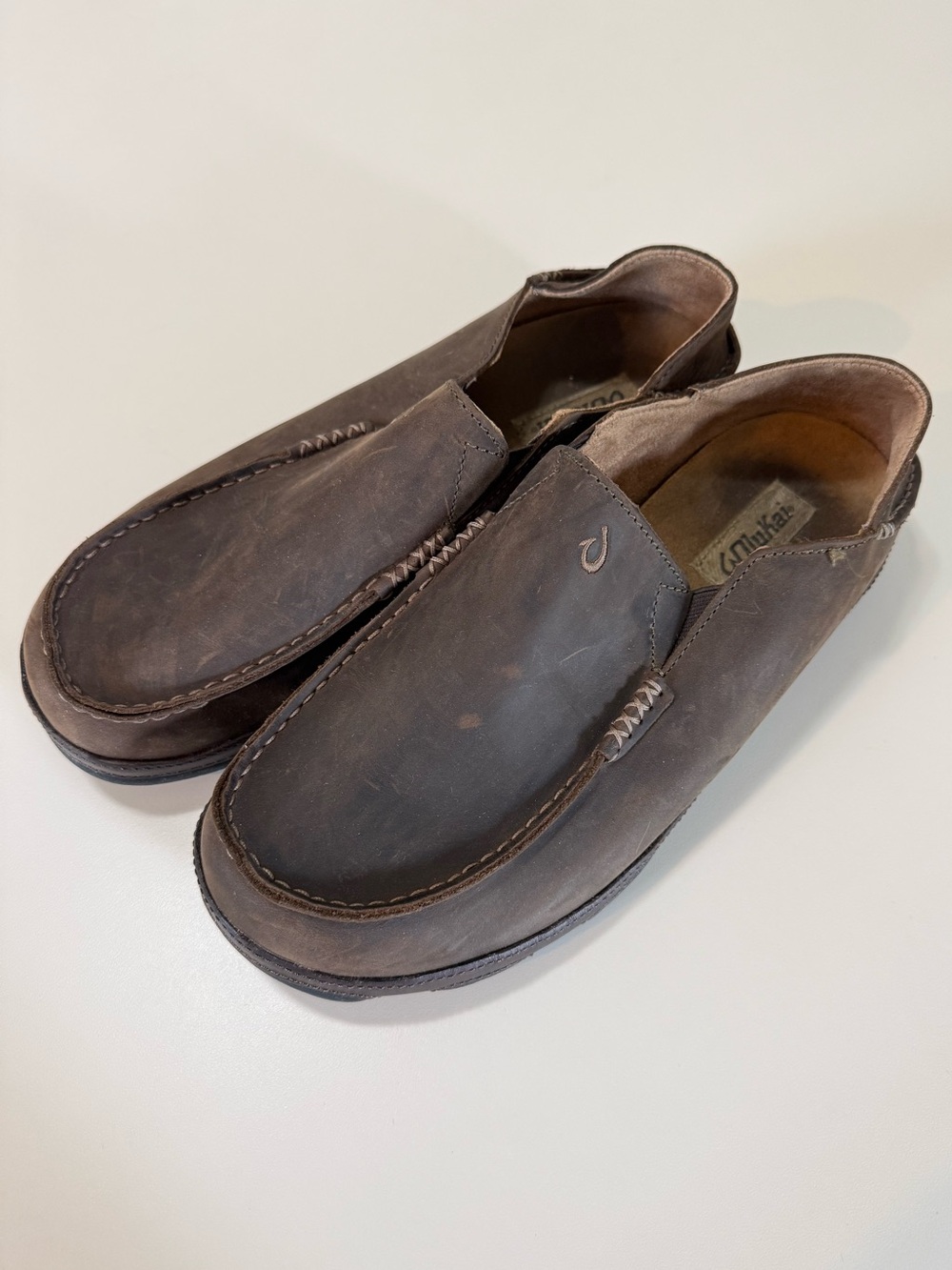 OluKai Moloā Men's Leather Slip-On Loafers Sz 10.5